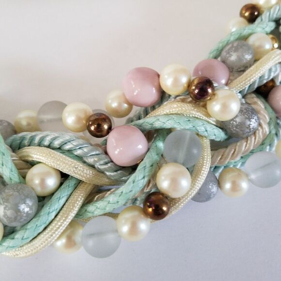 Vintage 80's Carolyn Tanner Inc Braided Pastel Beaded Faux Pearl Statement Belt - Picture 3 of 13